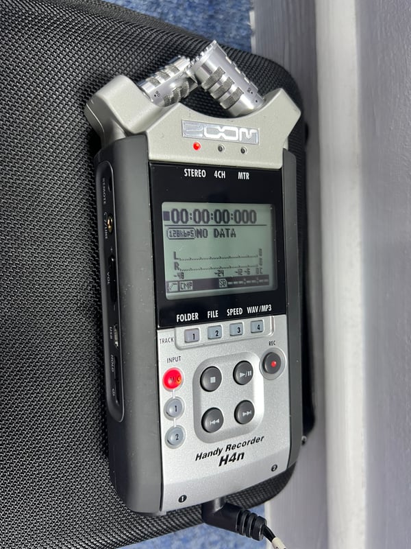 Zoom H4N Recorder + Accessories (Ex-hire) - Image 4