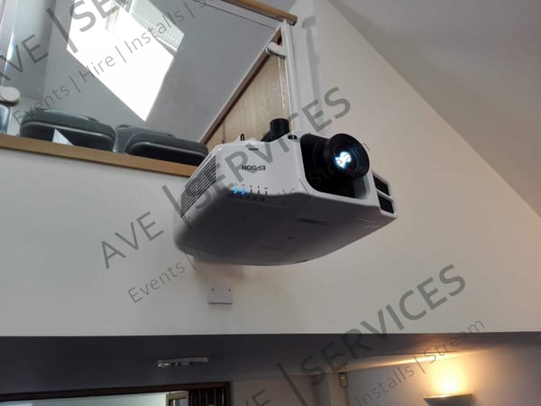 Epson EB-G7000W 6500 lumen projector - EX HIRE - Image 7