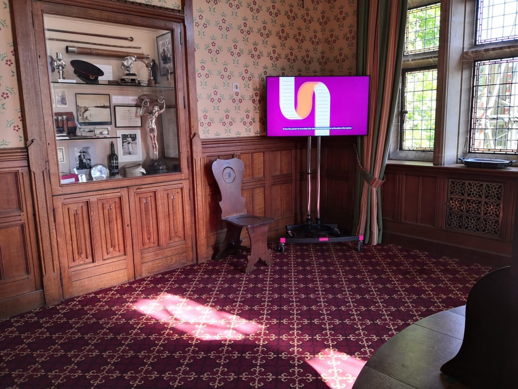 Beaulieu, Hampshire, New Forest, Southampton, M3, M27, Screen hire, Large screens, 50" screens, evening event, event, AV equipment, AV hire, audio visual equipment, Berkshire, Oxford, AVE, AVE Services