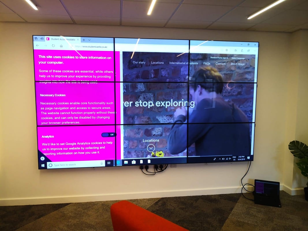 video wall, videowall, video wall installation, oxford, oxfordshire, a34, m4, large format screen, student castle, 2x2, 3x3, 4x4, video, large wall, large screen, pictures, berkshire, hampshire, conference, meeting