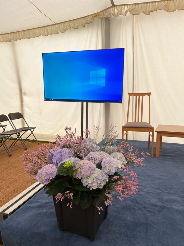 75" Screen, large screen, hdmi cable, end of year event, Winchester, Hampshire, school, m3, repeater screens, live screens, visual, audio, conference, meeting, av hire, av, hire screen, screen hire, ave services