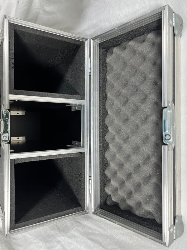 2x Achat 204A Black + Flight case (Ex-hire) - Image 11